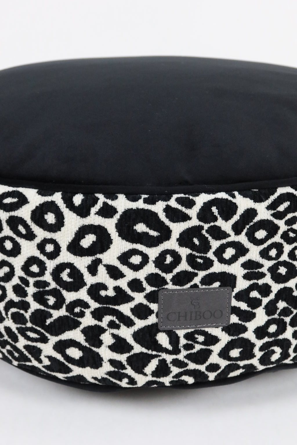 Pufa dla psa Lori - Classic Leopard