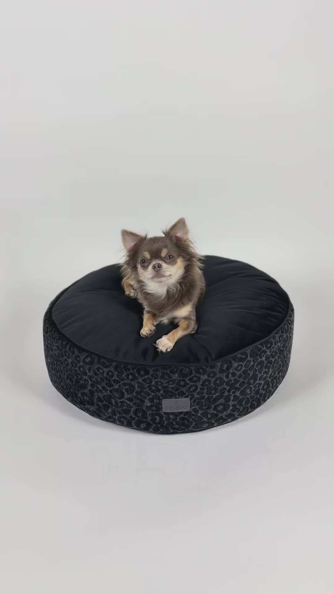 Pufa dla psa Lori - Midnight Leopard