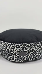 Pufa dla psa Lori - Classic Leopard